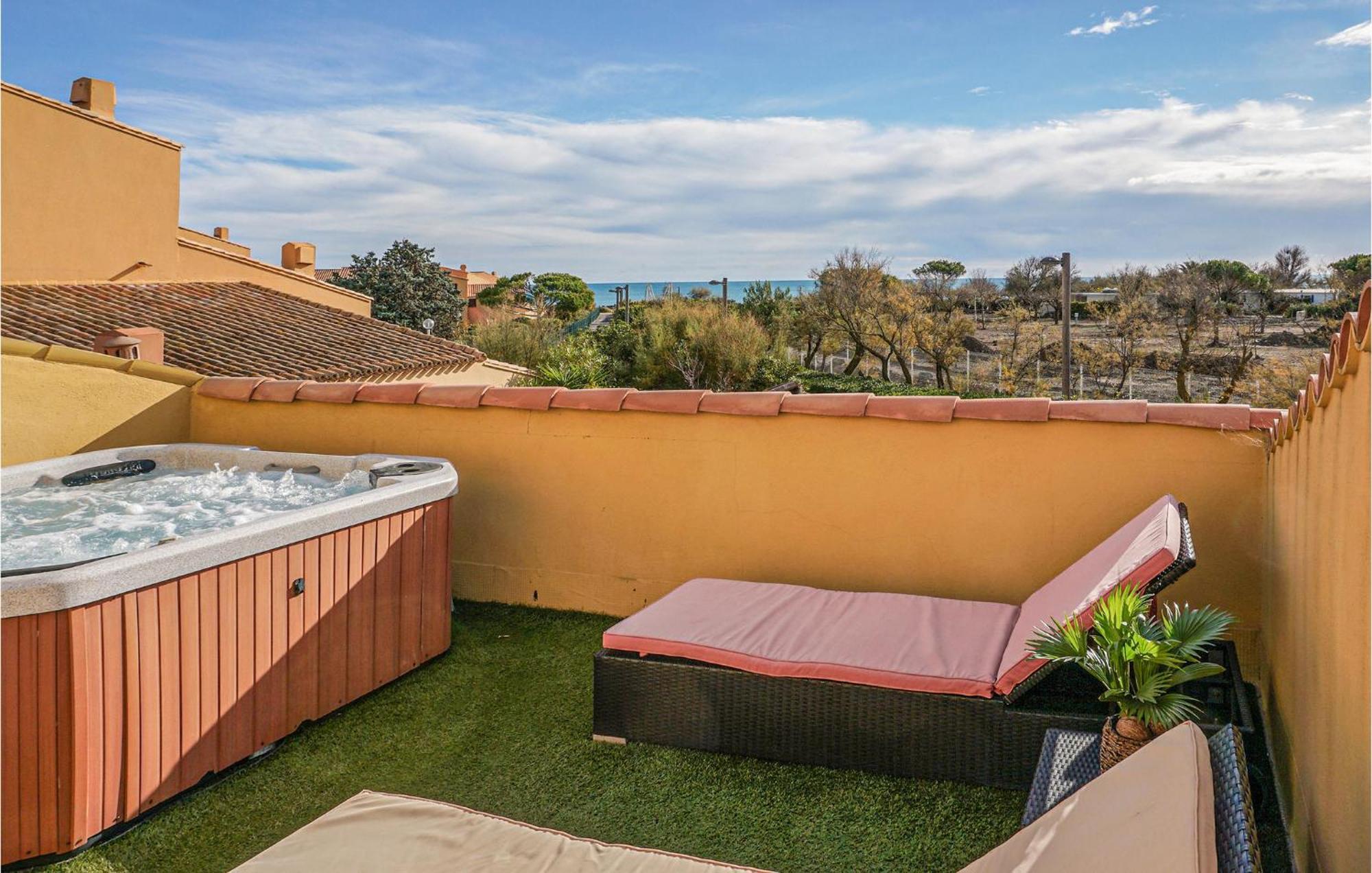 3 Bedroom Awesome In Agde